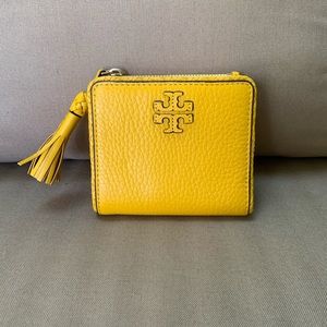 🔆 NWT Tory Burch Taylor Mini Wallet in Cassia/Yellow